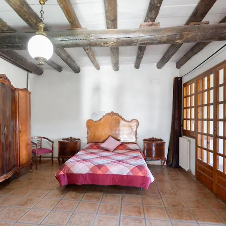 Llevorer Country house